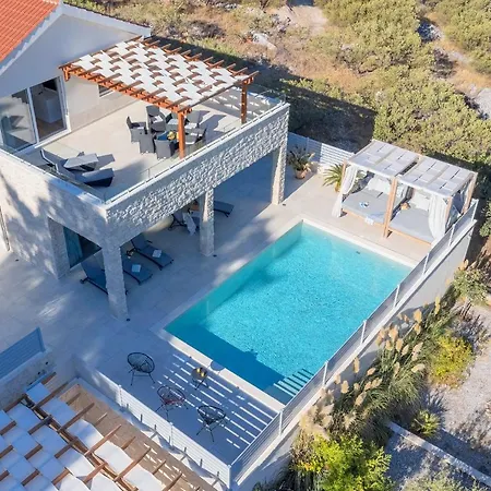 Belpur Villa Pitve